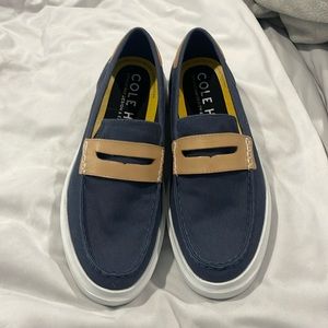Cole Haan shoes. Size 8.5. Worn once.